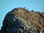 43 Zoom in Cima di Valmora (1998 m.) con Pierangelo e Pasquale